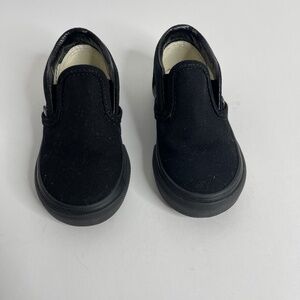 NEW VANS CLASSIC SLIP ON SHOES BOYS SIZE: 6TD